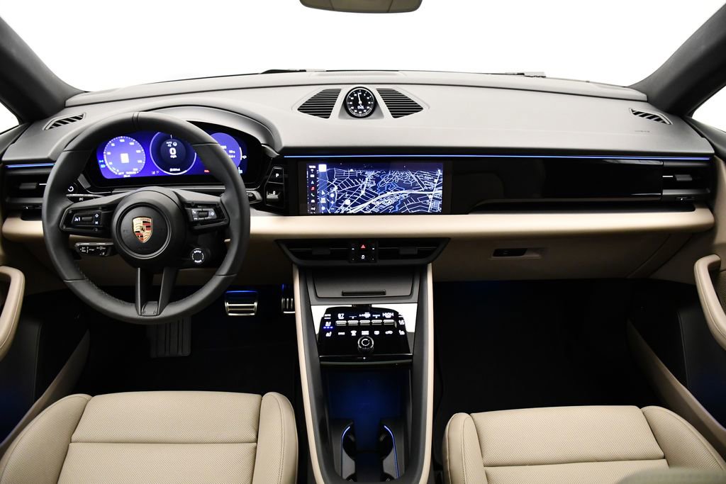 Used 2025 Porsche Macan 4S Electric image 22