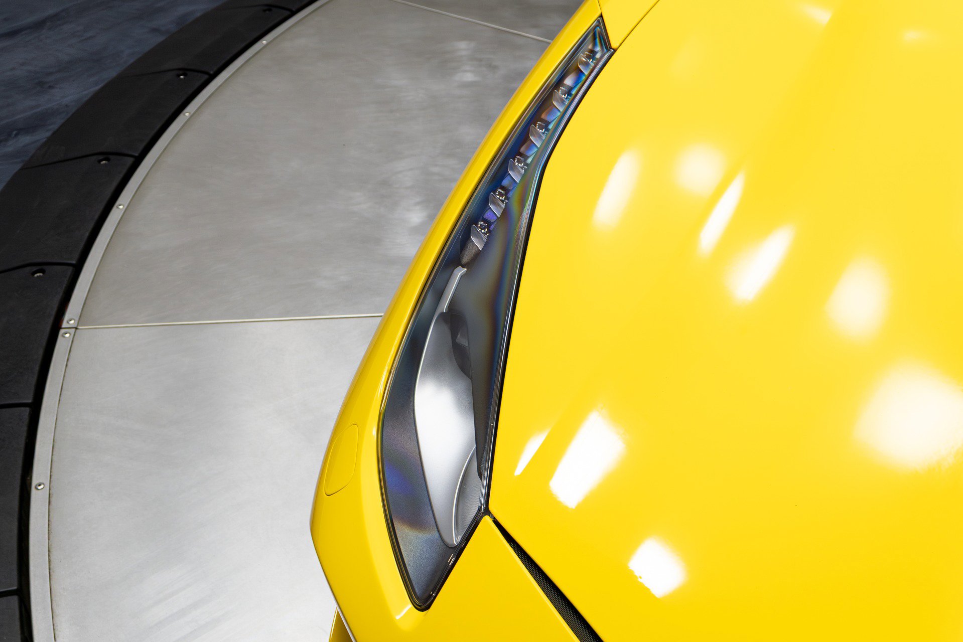 Used 2017 Ferrari 488 Spider image 50