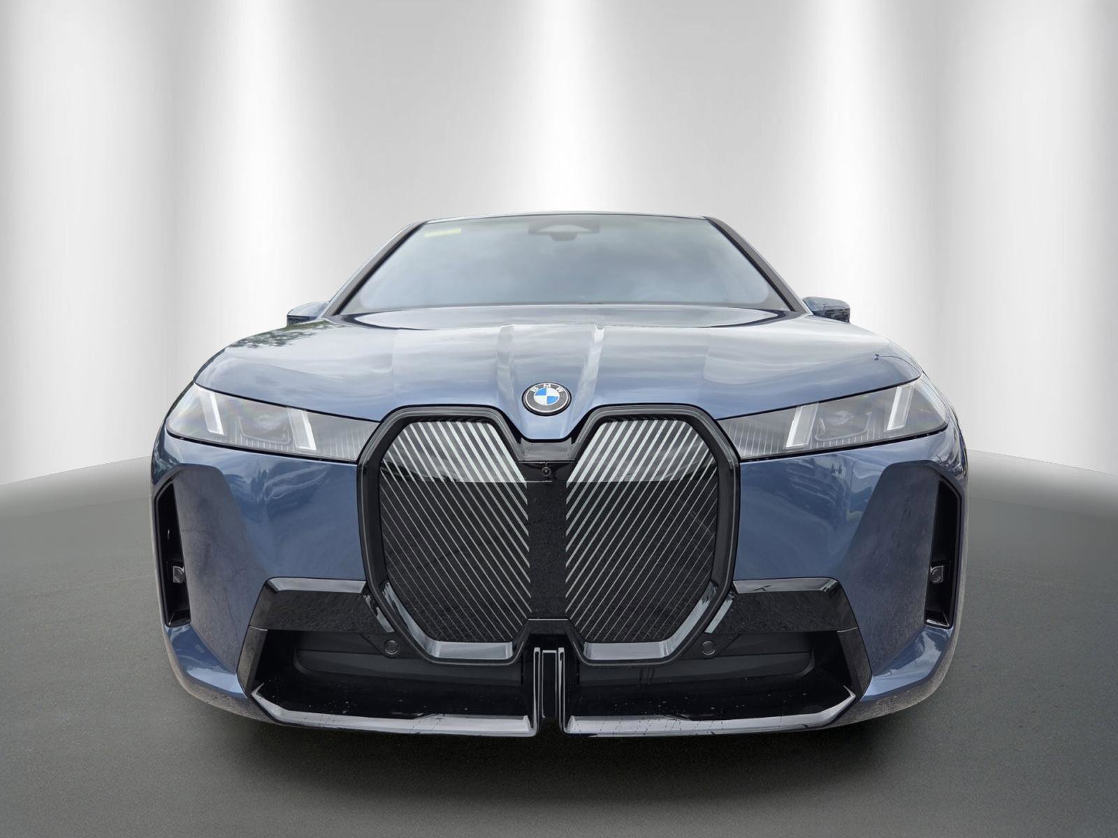 New 2026 BMW iX xDrive60 w/ M Sport Package image 2