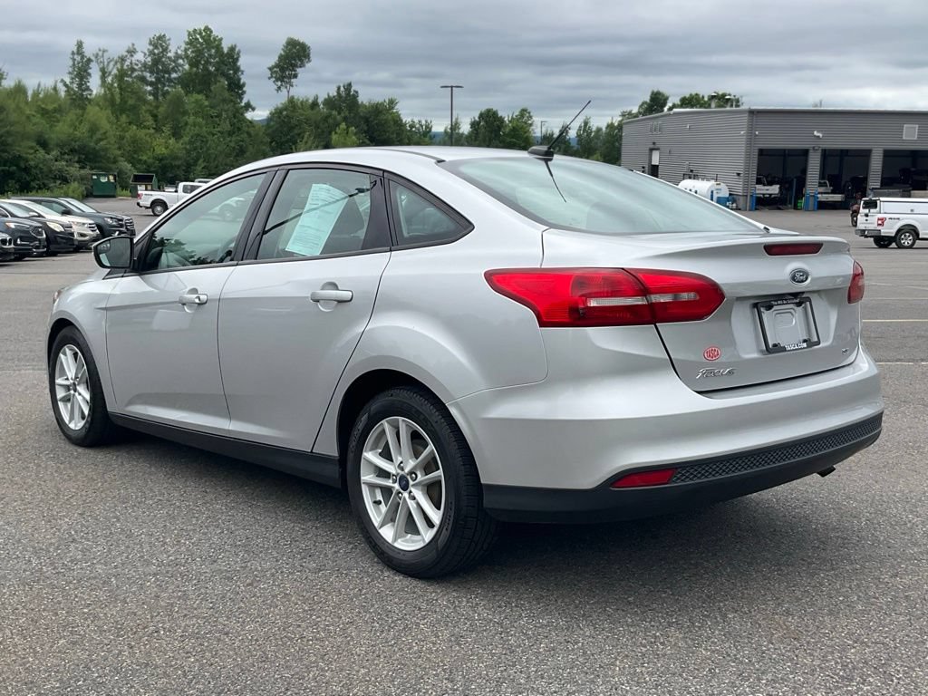 Certified 2017 Ford Focus SE FWD image 26