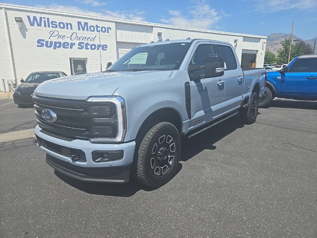 Used 2025 Ford F350 Platinum AWD/4WD image 1
