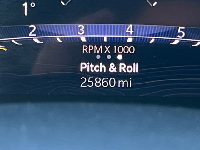 Used 2024 Jeep Grand Cherokee L Limited w/ Black Appearance Package image 8