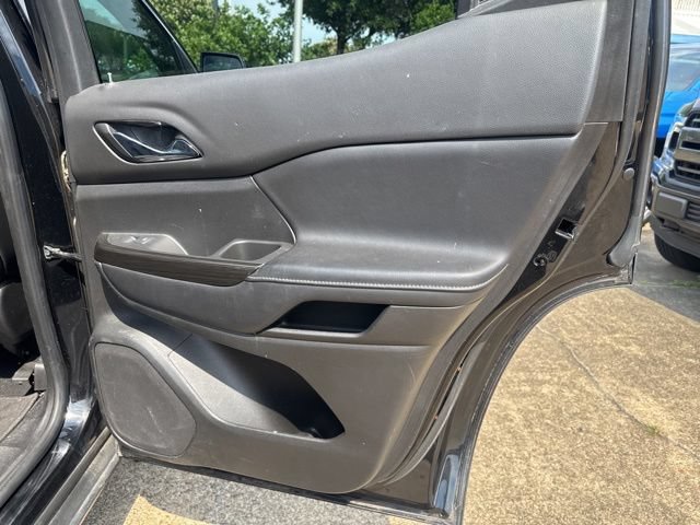 Used 2019 GMC Acadia SLT w/ LPO, Black Accent Package AWD/4WD image 17