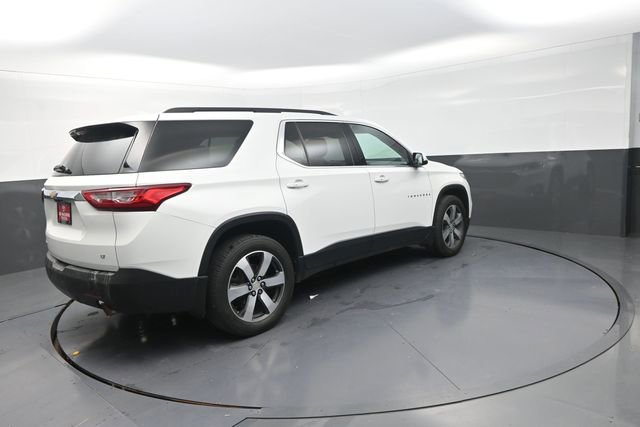 Used 2019 Chevrolet Traverse LT w/ LT Premium Package AWD/4WD image 19
