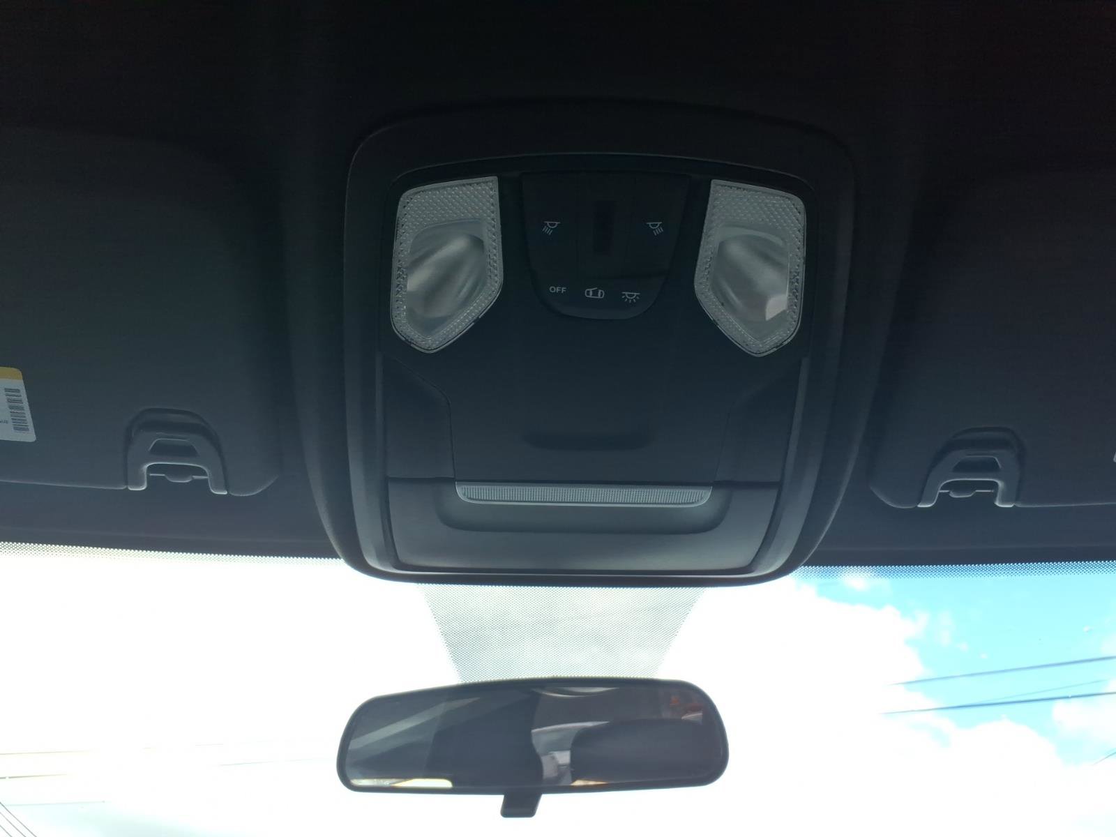 Used 2024 RAM 5500 Tradesman w/ Chrome Appearance Group AWD/4WD image 15