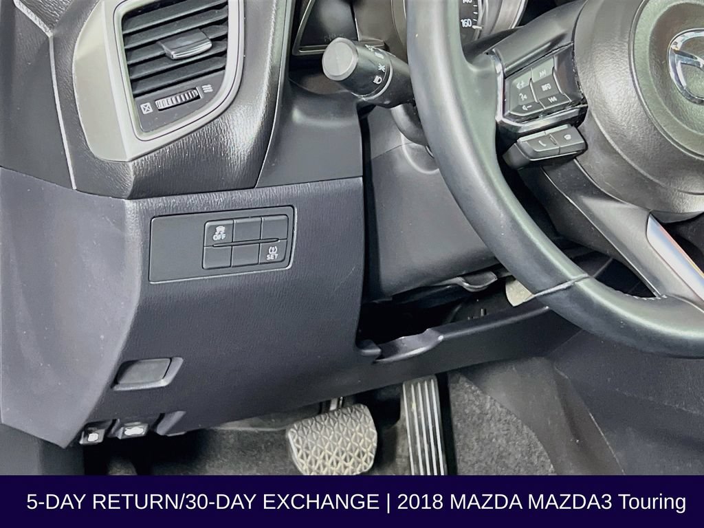 Used 2018 MAZDA MAZDA3 Touring FWD image 12
