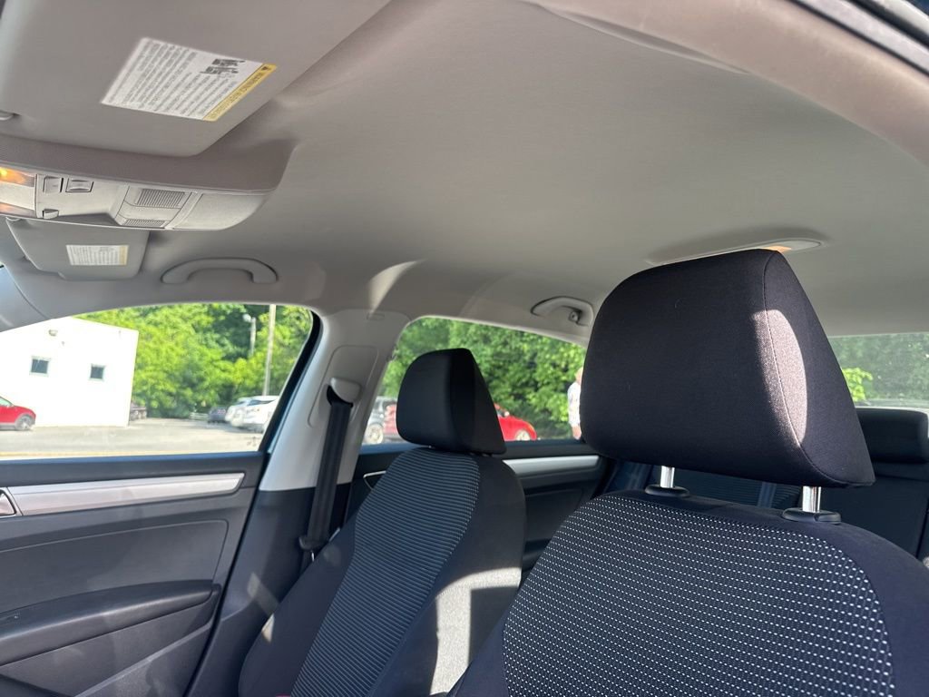 Used 2018 Volkswagen Passat 2.0T S FWD image 20