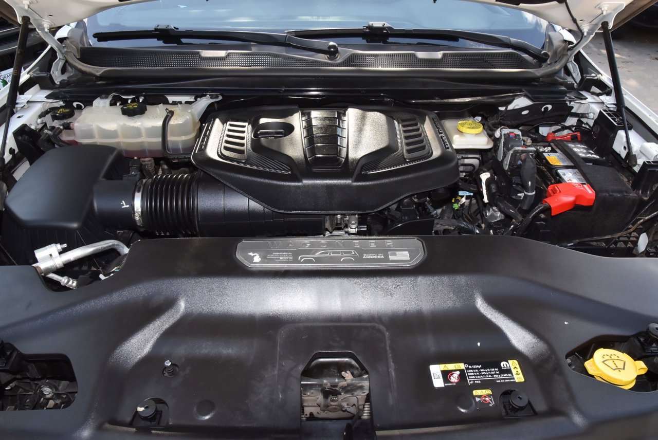 Used 2025 Jeep Wagoneer Series II AWD/4WD image 40