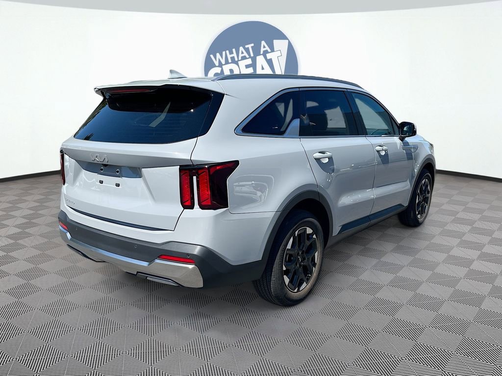 Certified 2025 Kia Sorento S image 6