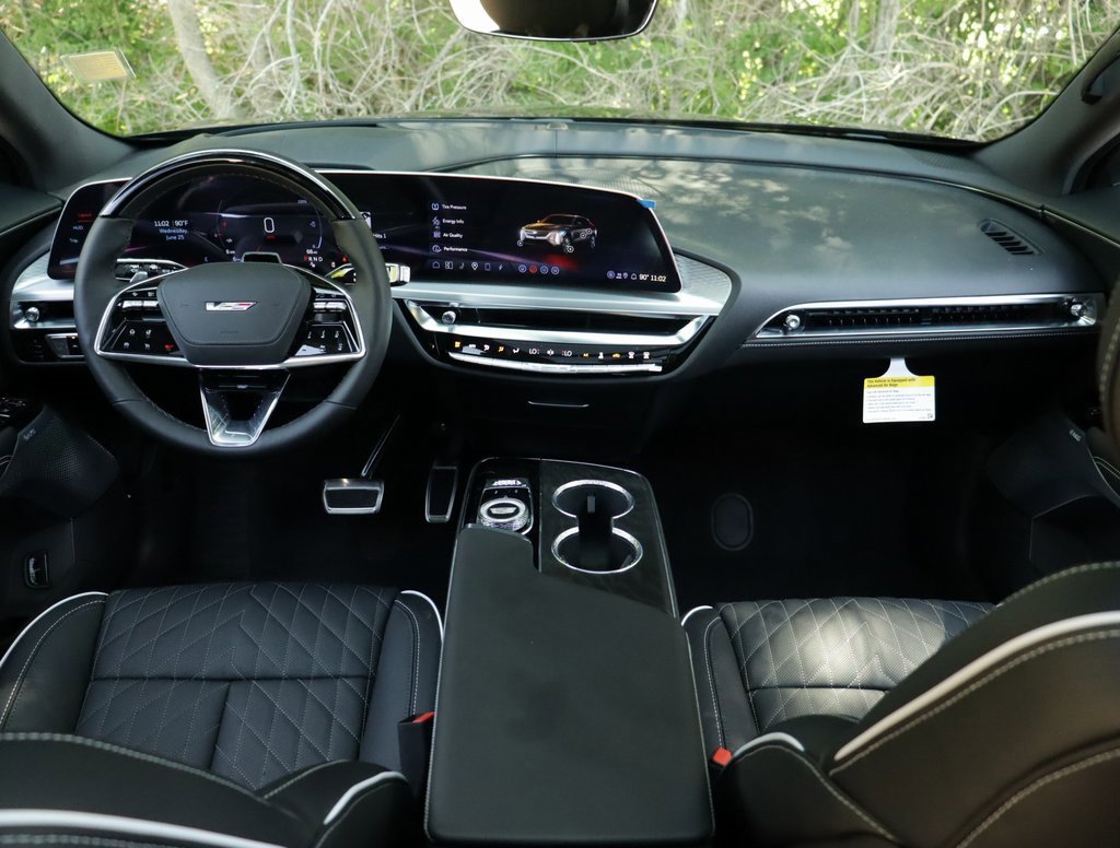 New 2026 Cadillac Lyriq V image 29