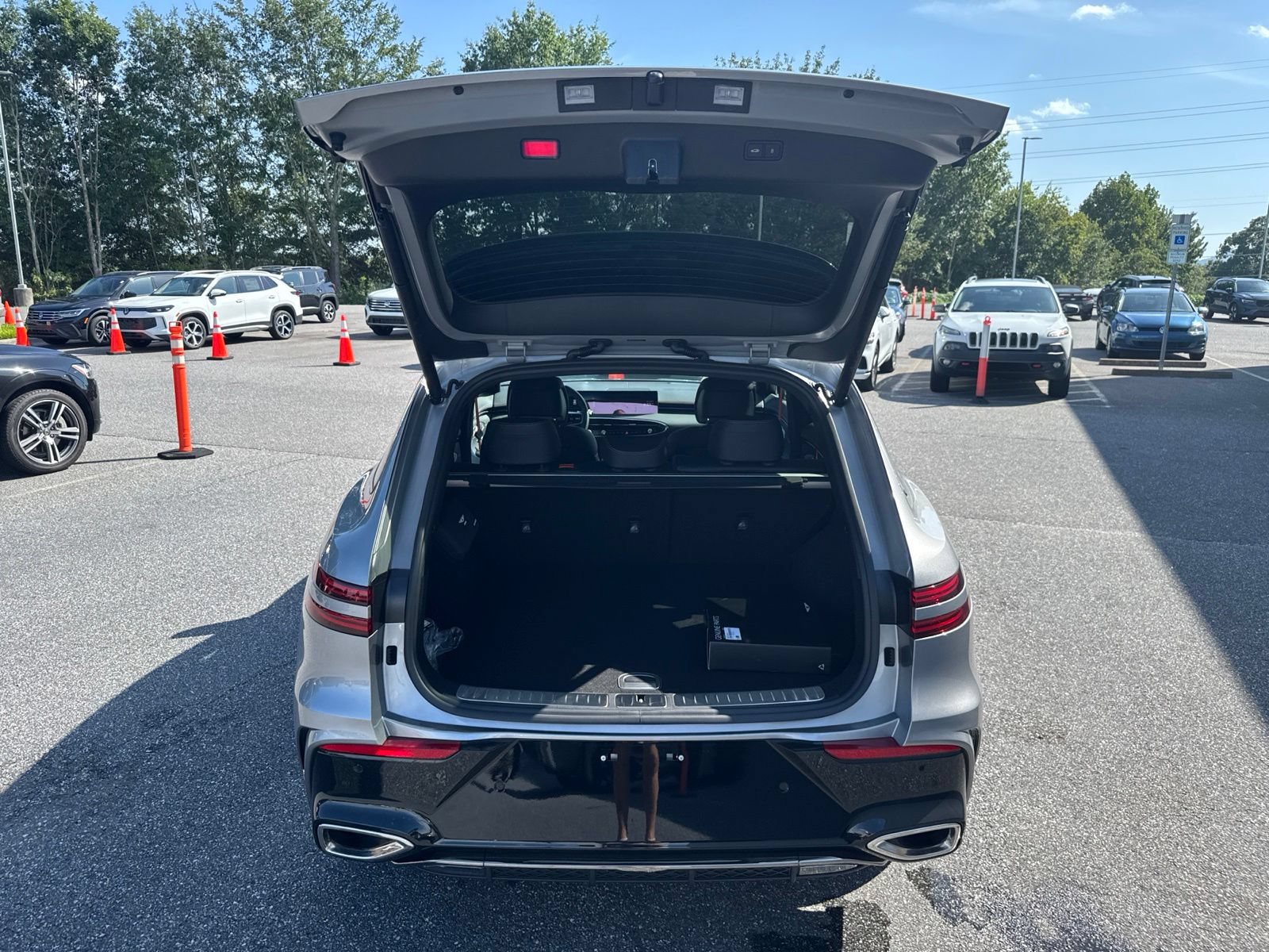 New 2026 Genesis GV70 3.5T Sport Advanced AWD/4WD image 10