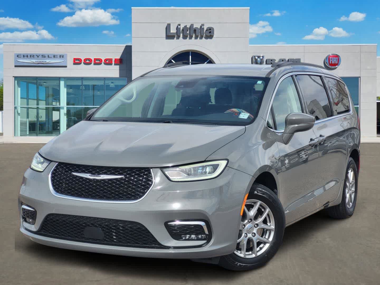 Used 2021 Chrysler Pacifica Touring