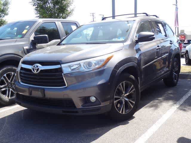 Used 2016 Toyota Highlander XLE w/ Protection Package #3 AWD/4WD image 1