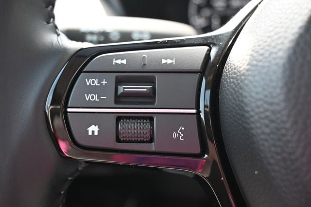 Used 2025 Honda HR-V EX-L image 37