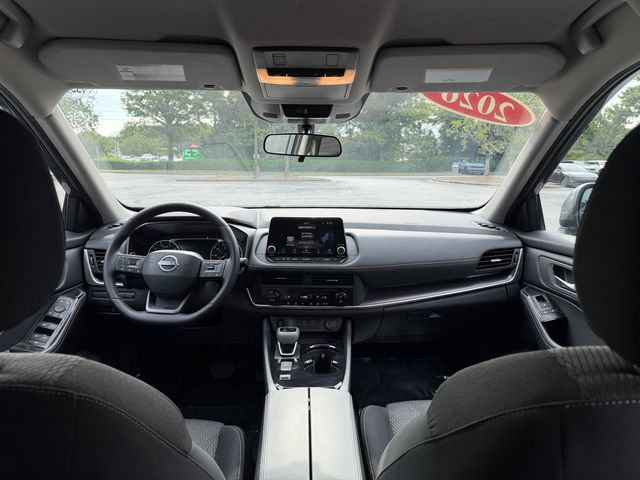 Used 2026 Nissan Rogue SV FWD image 32