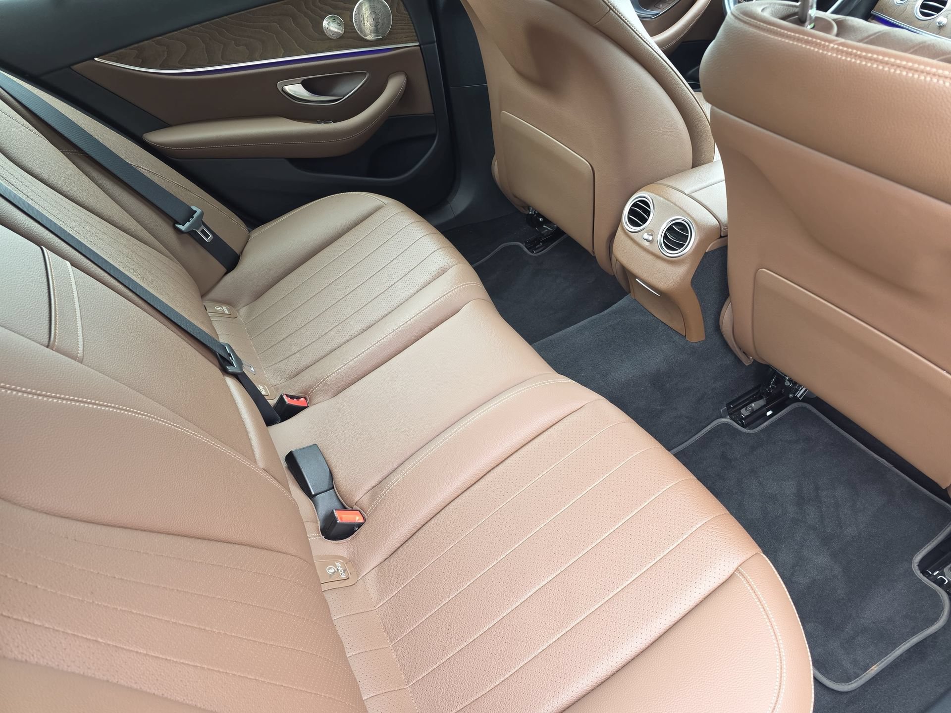 Used 2021 Mercedes-Benz E 450 4MATIC Sedan image 11