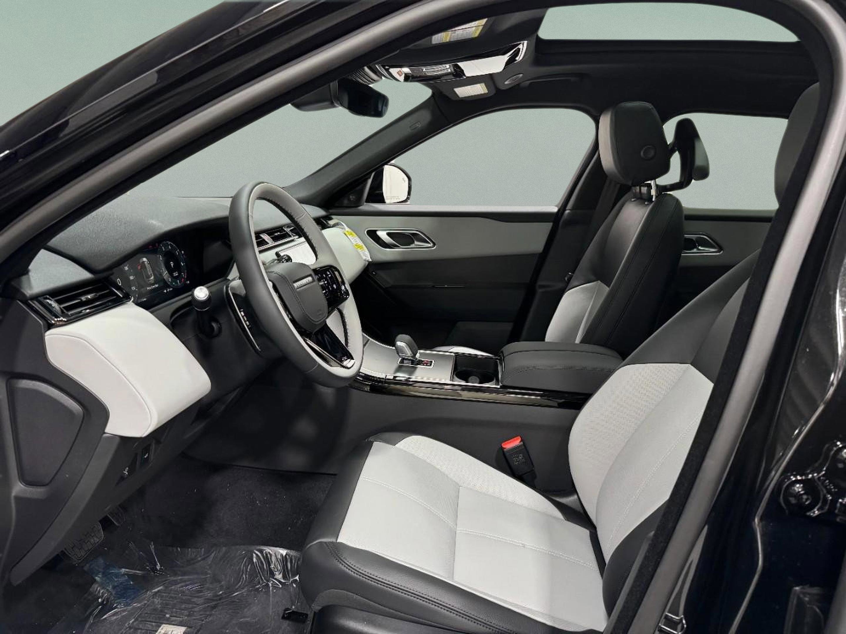 New 2026 Land Rover Range Rover Velar S image 26