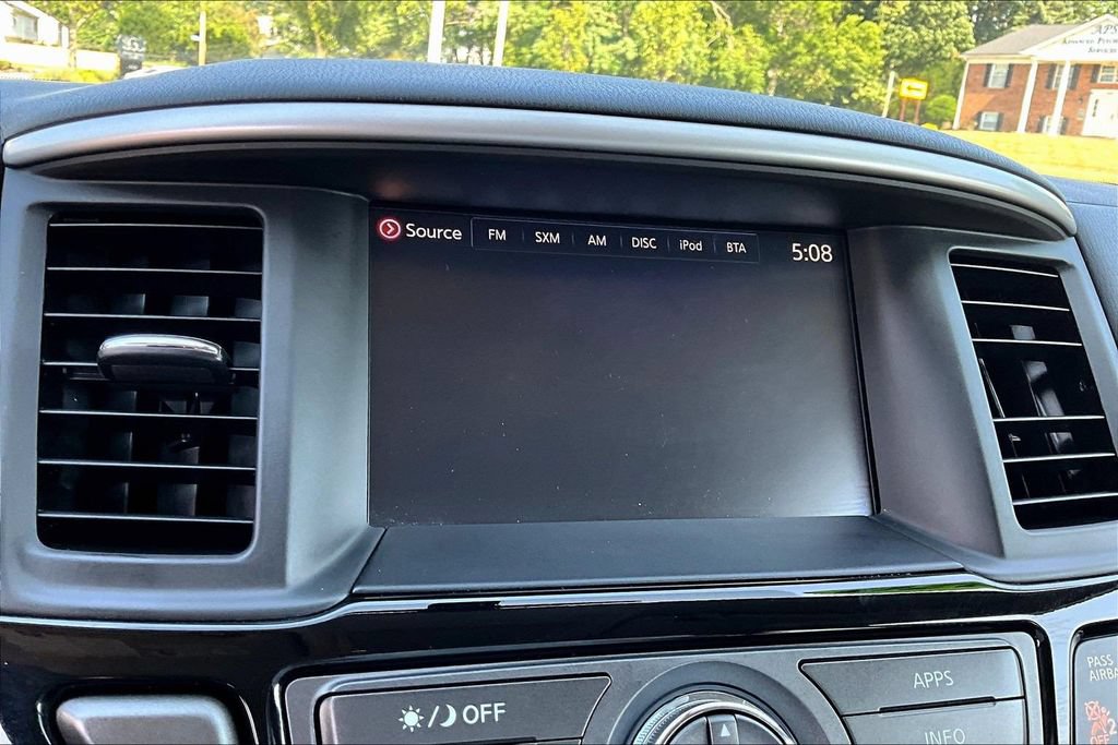 Used 2020 Nissan Pathfinder S AWD/4WD image 15