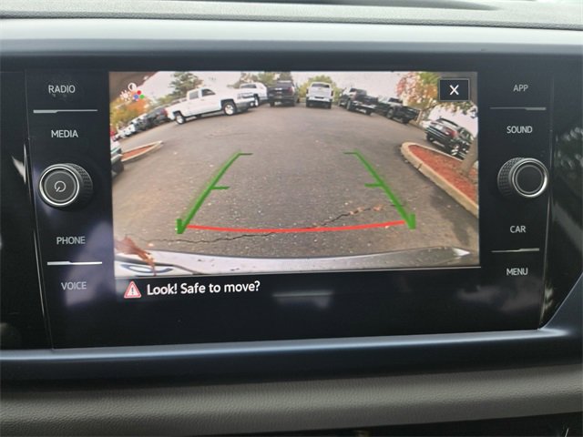 Used 2022 Volkswagen Taos SE w/ Panoramic Sunroof Package image 12