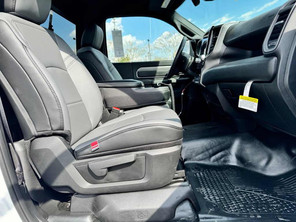 New 2026 RAM 3500 Tradesman AWD/4WD image 12