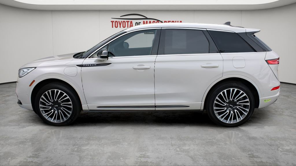 Used 2022 Lincoln Corsair Grand Touring w/ Elements Technology Bundle image 27