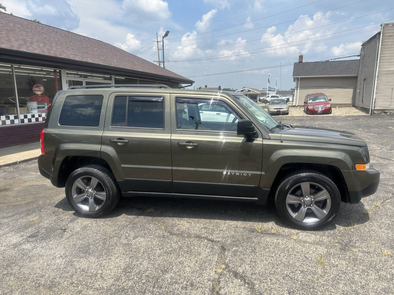 Used 2015 Jeep Patriot High Altitude FWD image 3