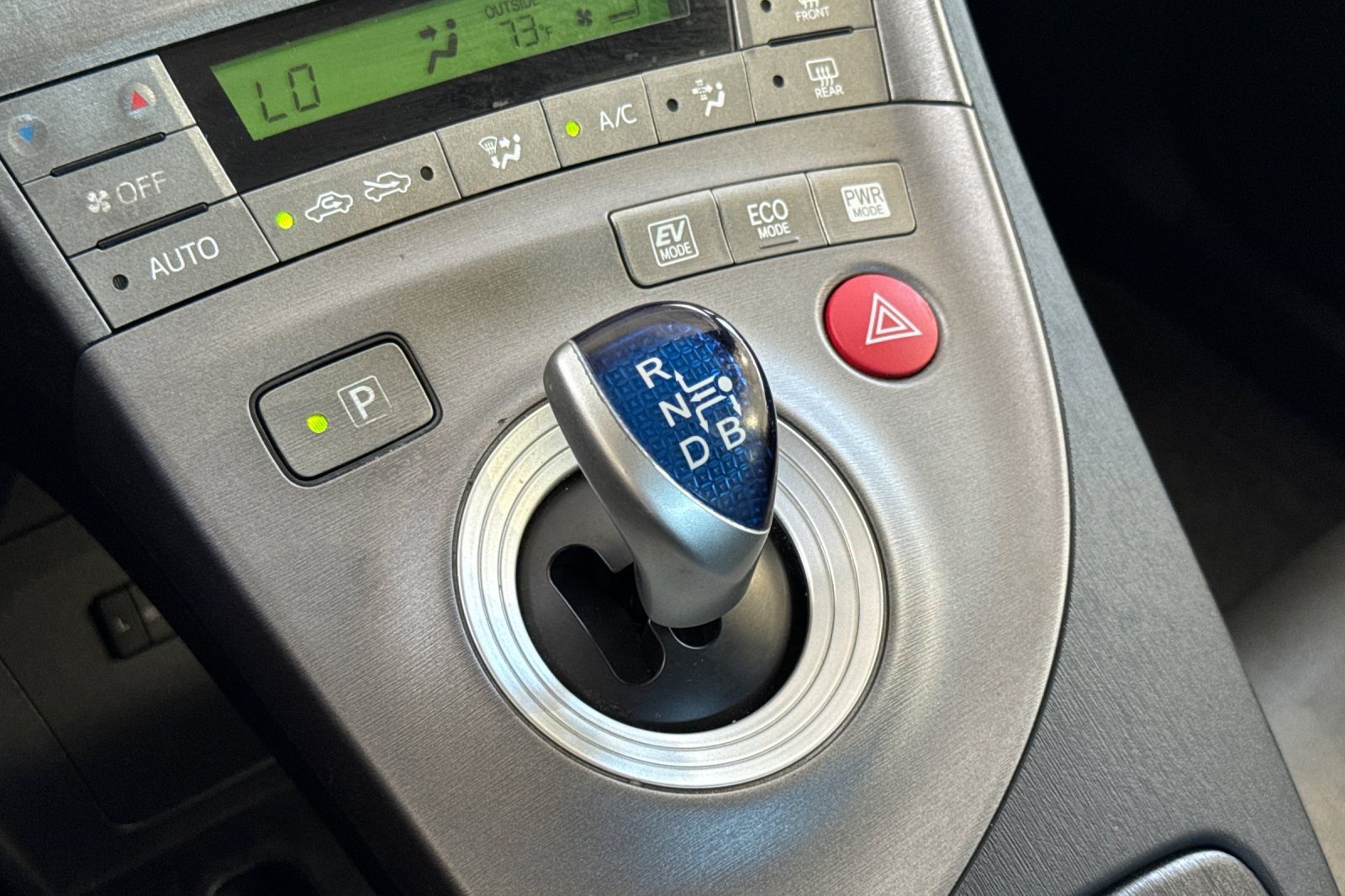 Used 2015 Toyota Prius Five FWD image 27