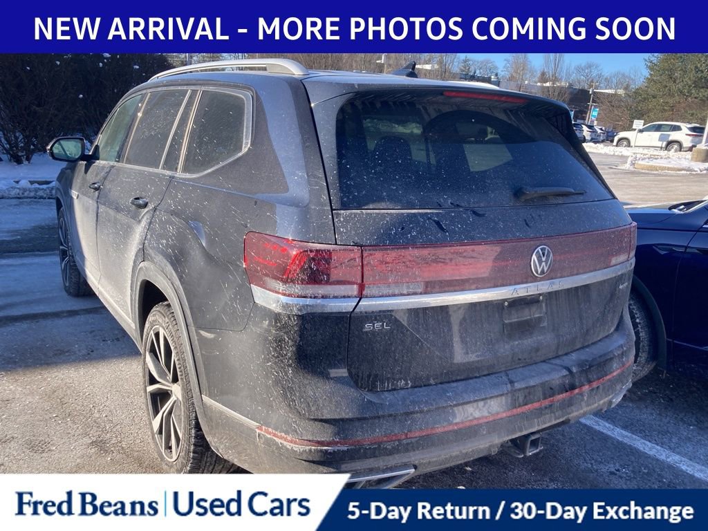 Used 2025 Volkswagen Atlas SEL Premium R-Line image 4