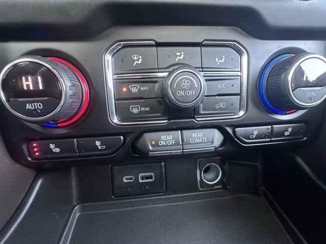 Used 2021 Chevrolet Tahoe LT w/ LT Signature Package image 23