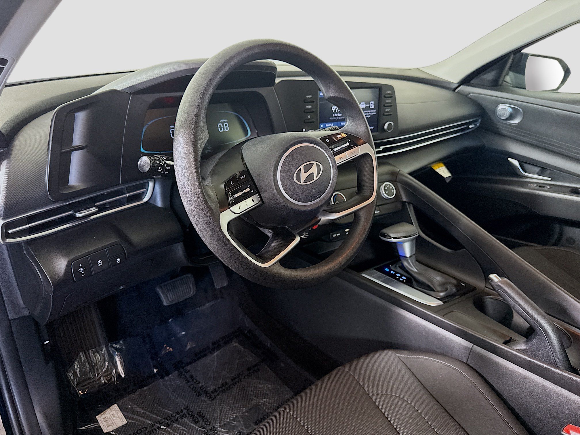 Used 2025 Hyundai Elantra SE FWD image 22