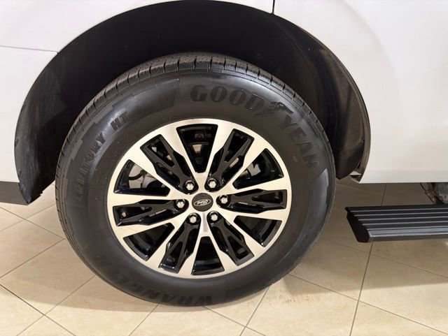 Used 2025 Ford Expedition Platinum AWD/4WD image 33
