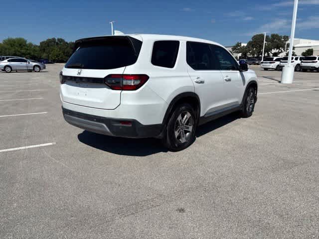 Used 2025 Honda Pilot EX-L image 5