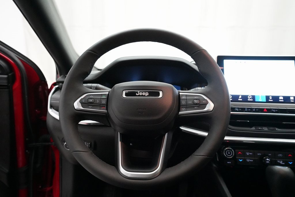 Used 2024 Jeep Compass Limited w/ High Altitude Package image 4