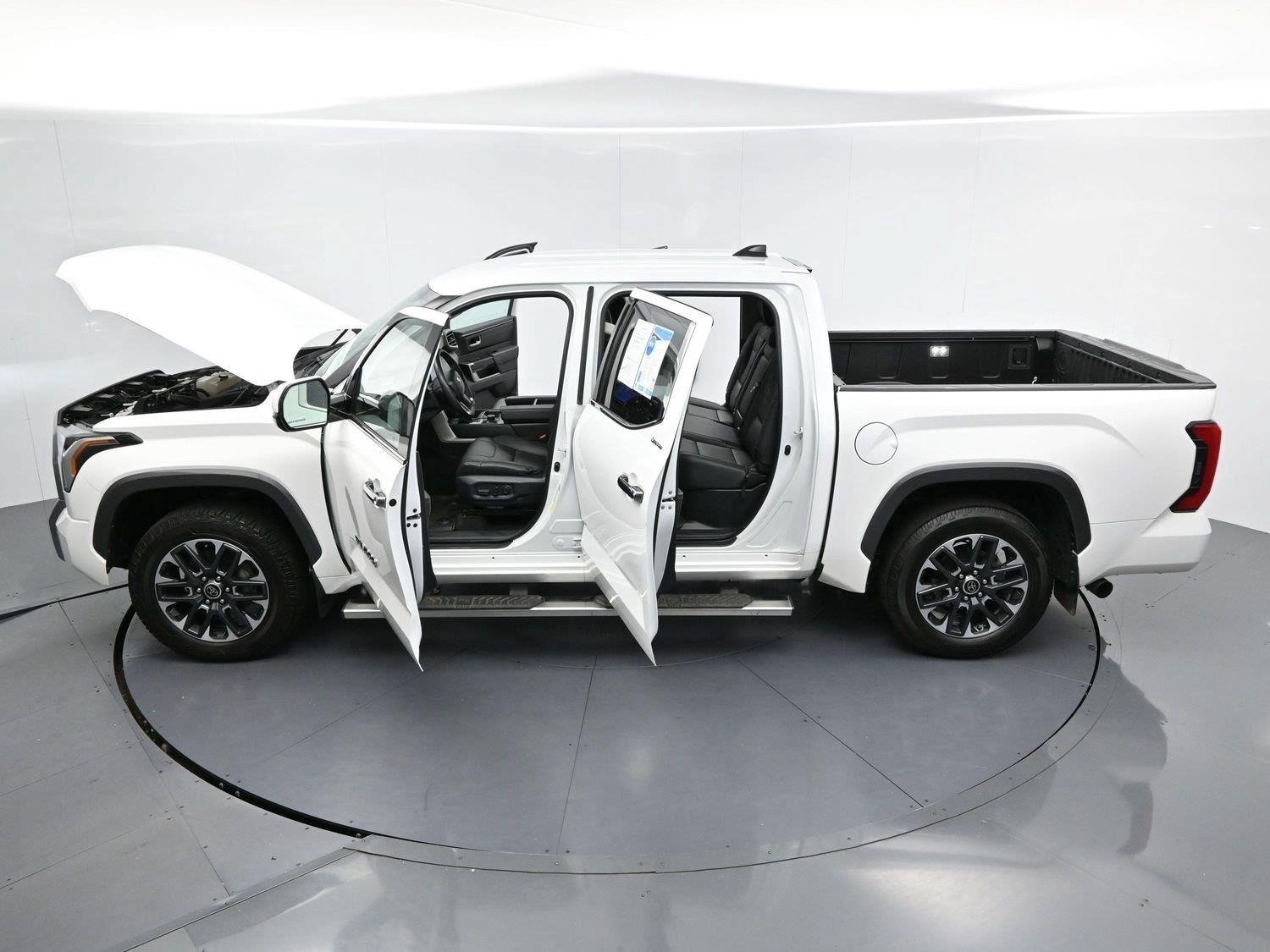 Used 2023 Toyota Tundra Limited AWD/4WD image 43