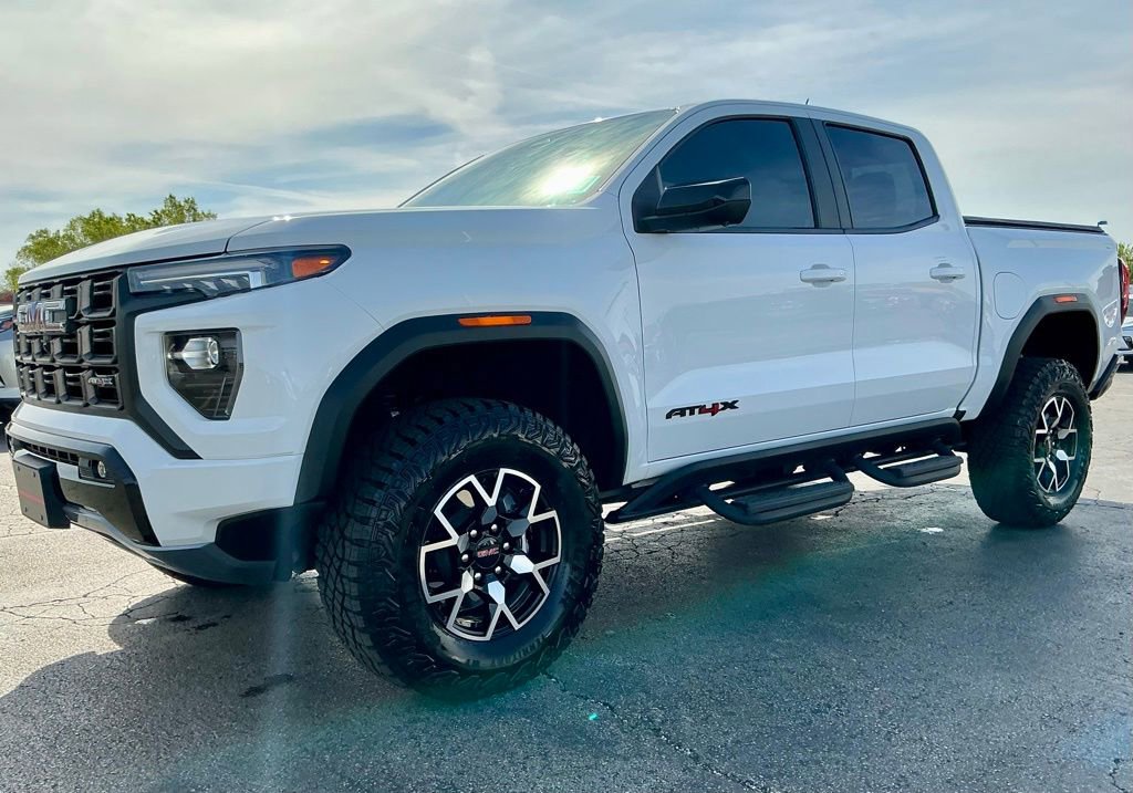 Used 2024 GMC Canyon AT4X image 6