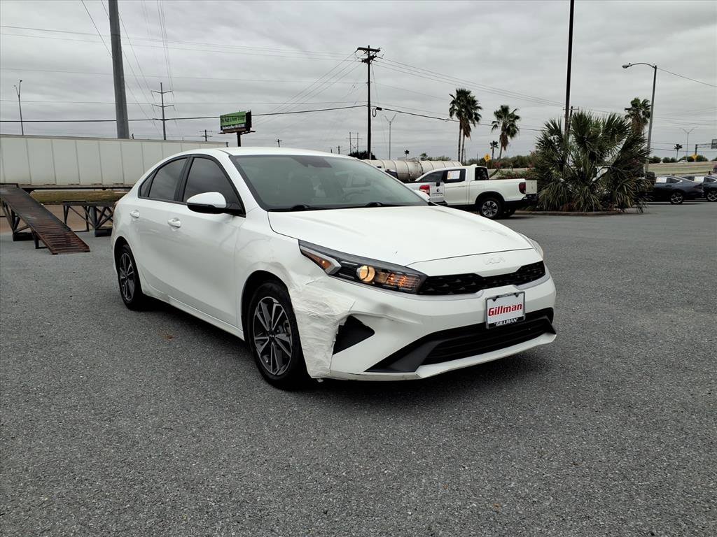 Used 2024 Kia Forte LXS w/ LXS Technology Package image 2