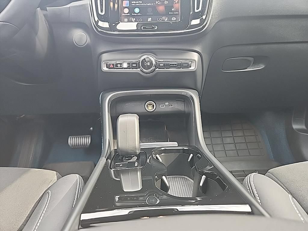 Certified 2023 Volvo XC40 Recharge Ultimate w/ Protection Package Premier AWD/4WD image 33