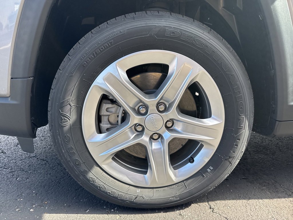 Used 2023 Jeep Compass Latitude w/ Convenience Group image 18