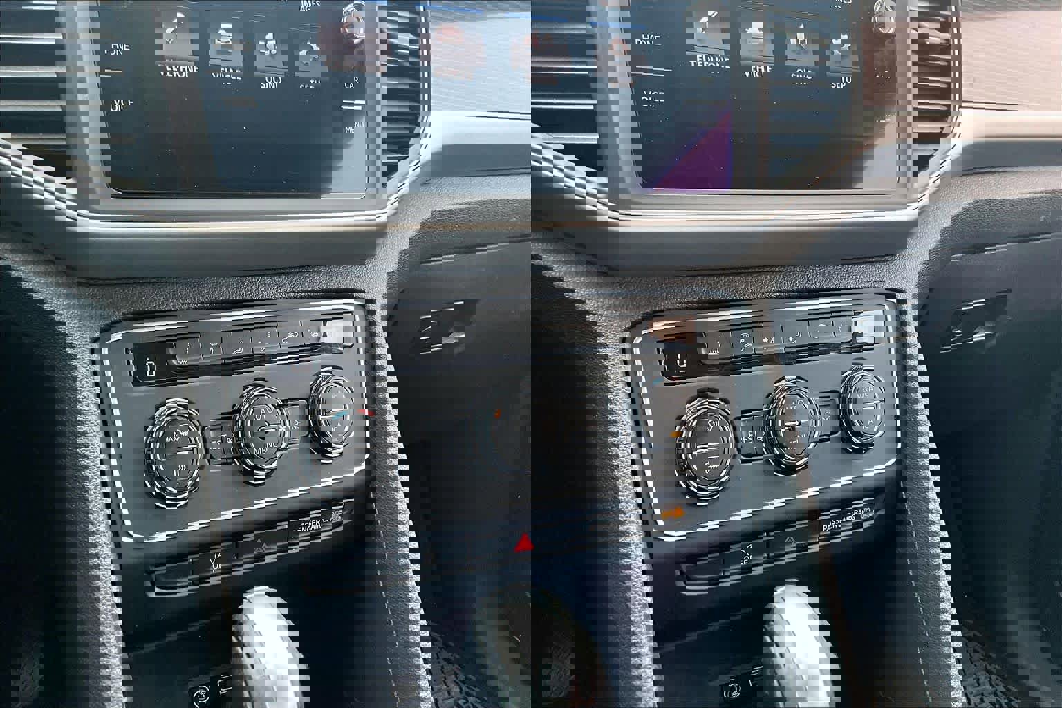 Used 2018 Volkswagen Atlas SE image 32