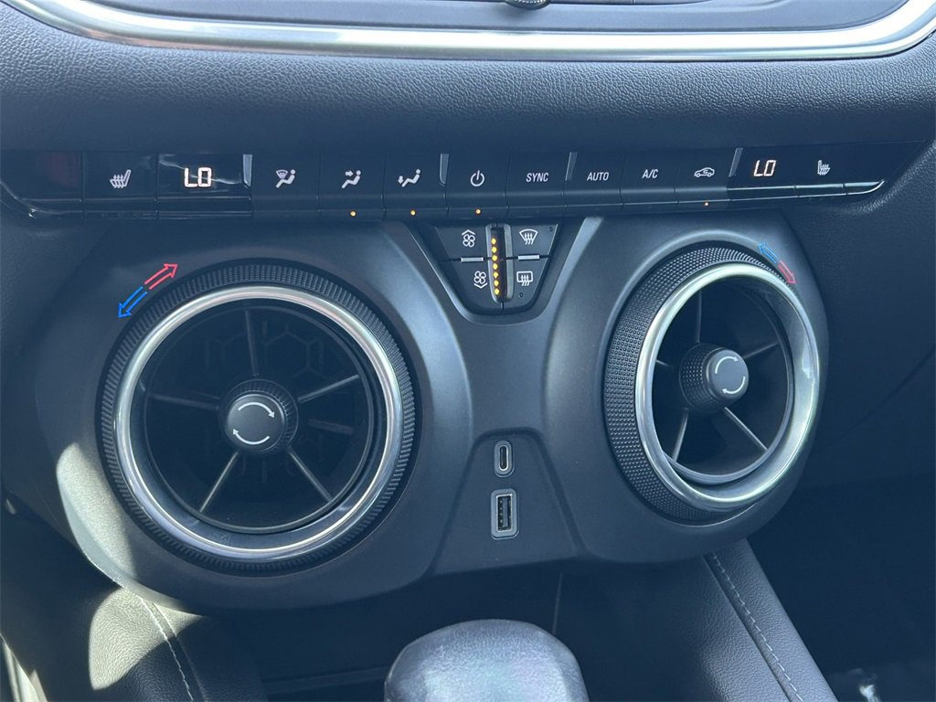 Used 2020 Chevrolet Blazer LT image 30