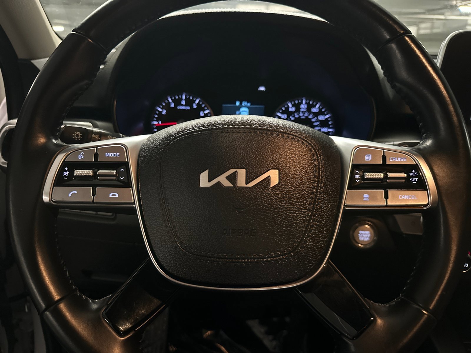 Certified 2022 Kia Telluride LX image 24