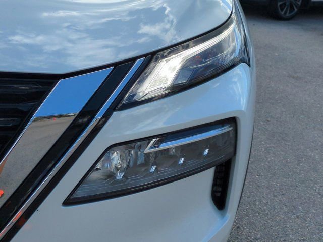 Used 2023 Nissan Rogue SL w/ SL Premium Package image 9