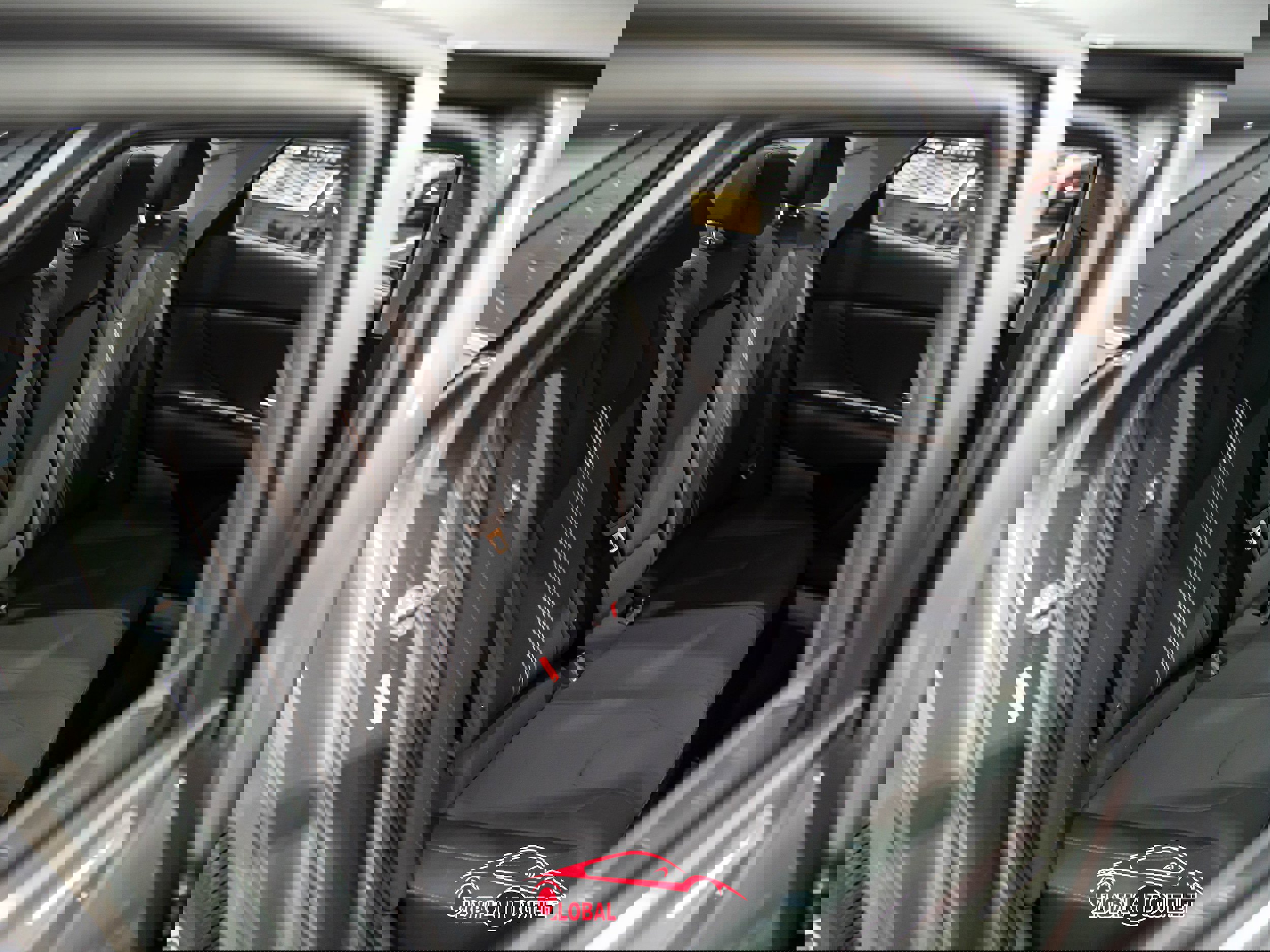 Used 2025 Hyundai Elantra SEL image 18