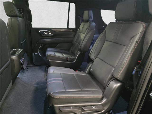 Used 2022 Chevrolet Suburban RST w/ Luxury Package image 16