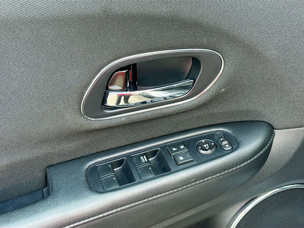 Used 2022 Honda HR-V EX image 17