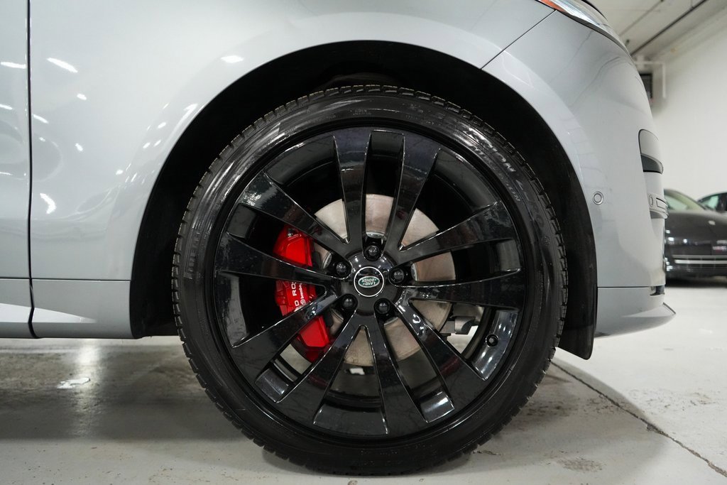 Used 2023 Land Rover Range Rover Sport SE Dynamic image 39
