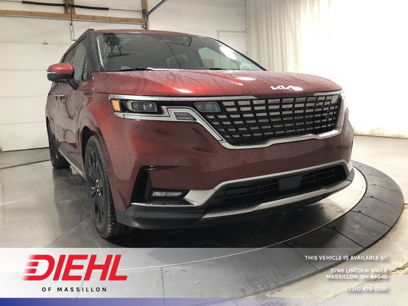 Used 2024 Kia Carnival SX Prestige image 1