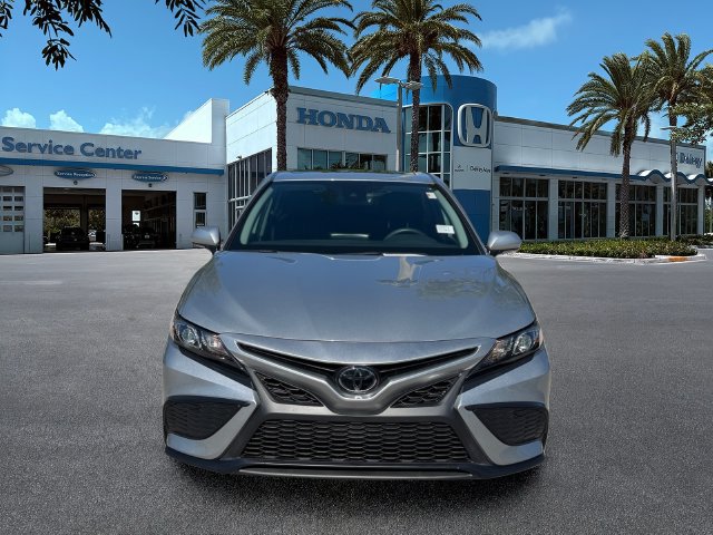 Used 2024 Toyota Camry SE w/ Cold Weather Package FWD image 3