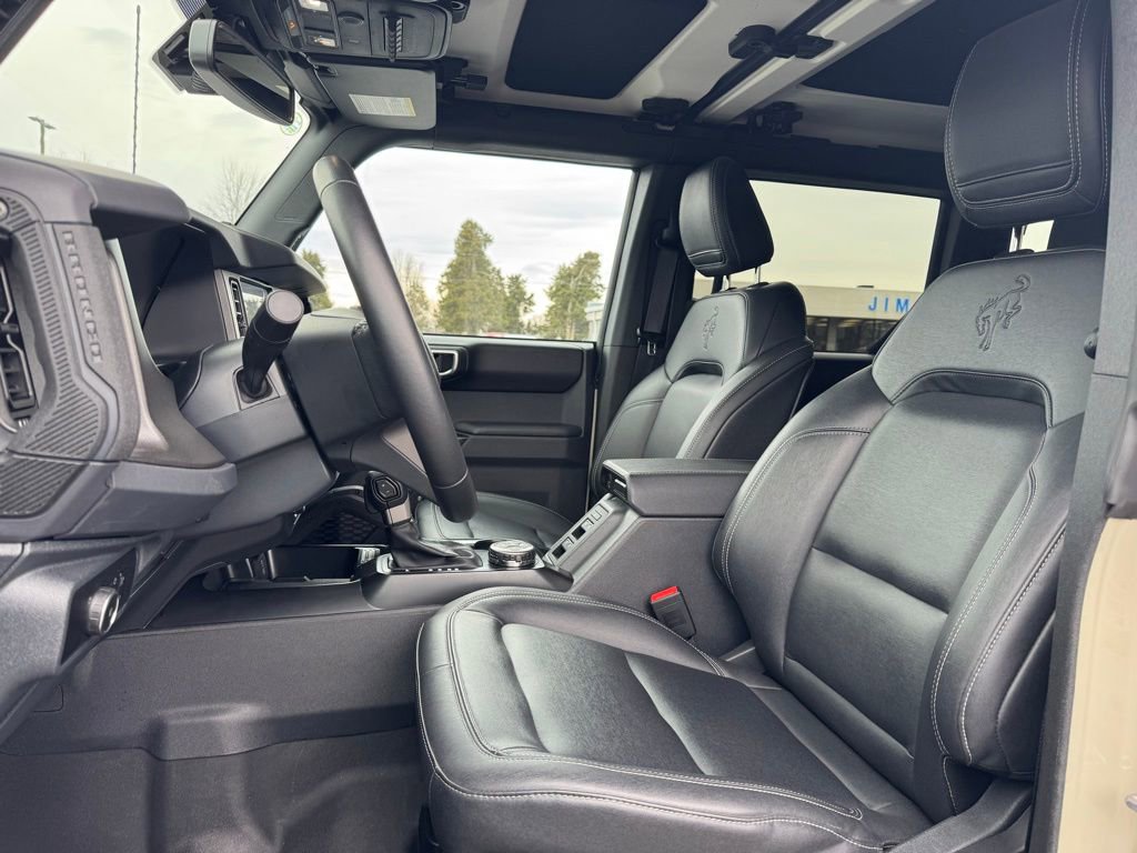 Used 2025 Ford Bronco Badlands image 5