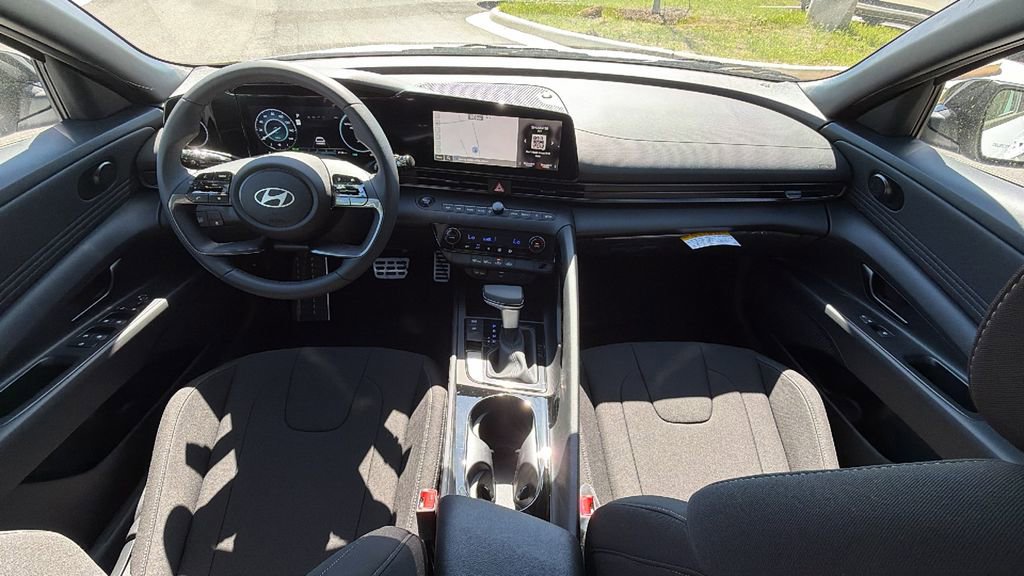 New 2026 Hyundai Elantra Sport FWD image 22